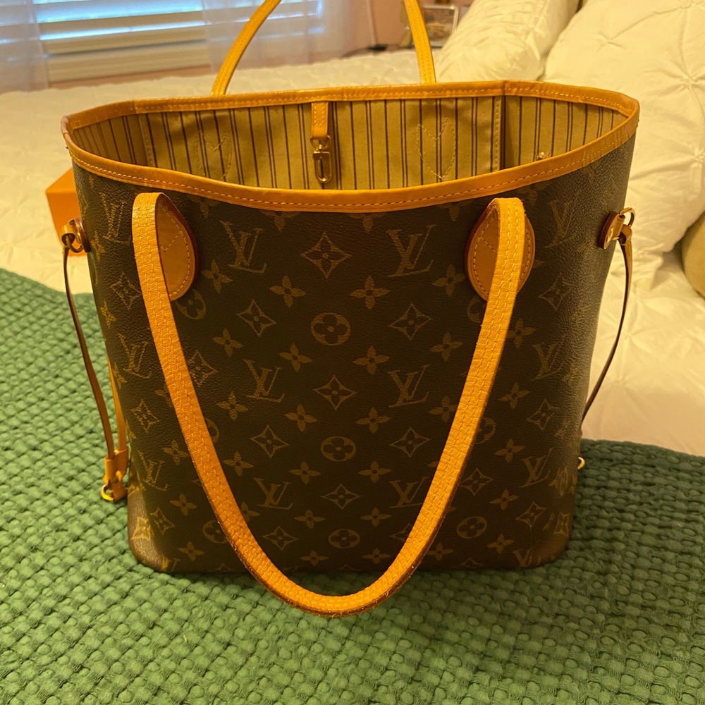 Louis Vuitton Monogram Neverfull MM